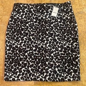 J Crew woven skirt. Zipper and slit in back. Fully lined. NWT size 10